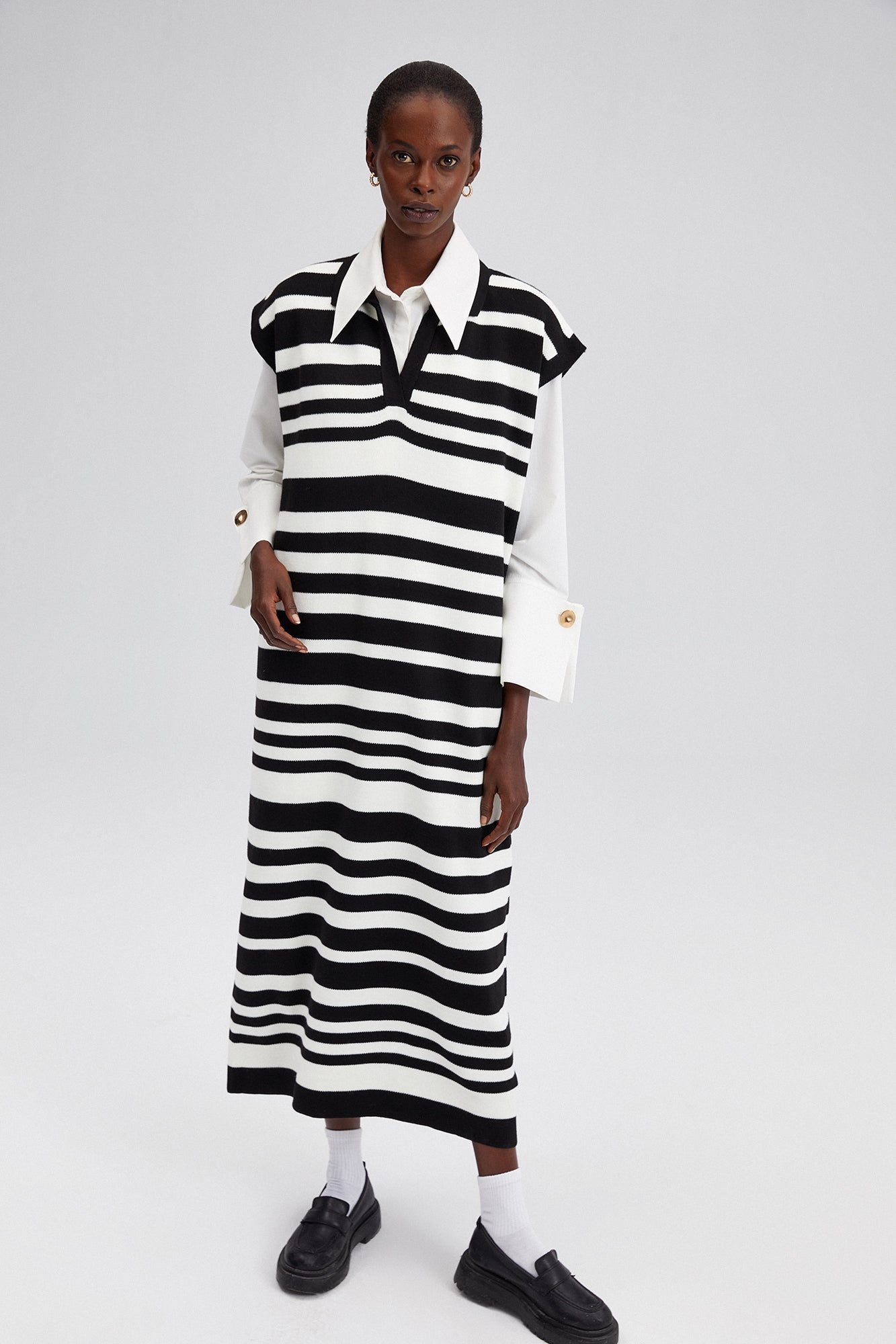 POLO NECK SLEEVELESS STRIPED KNIT DRESS