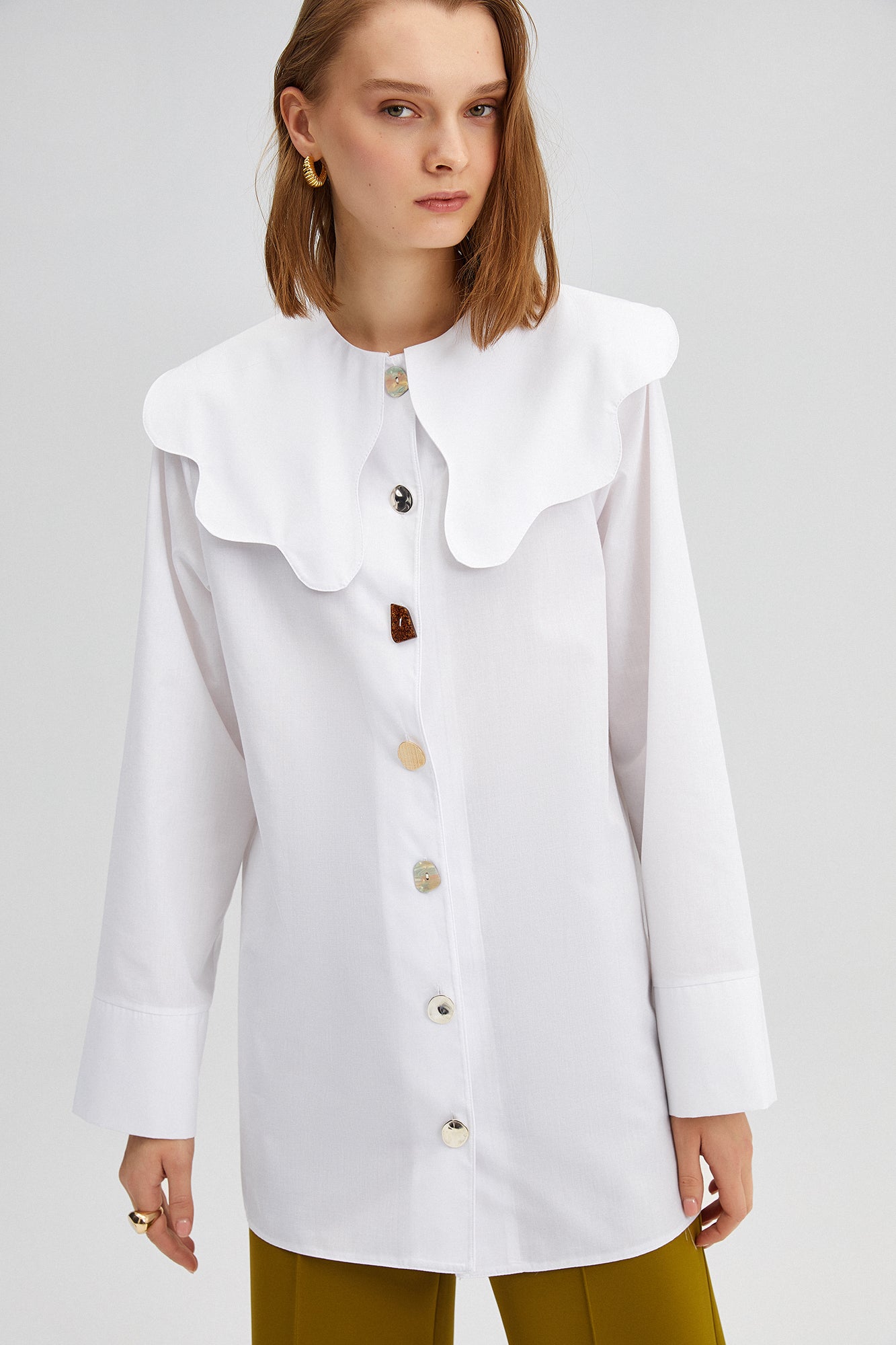 WIDE COLLAR POPLIN SHIRT