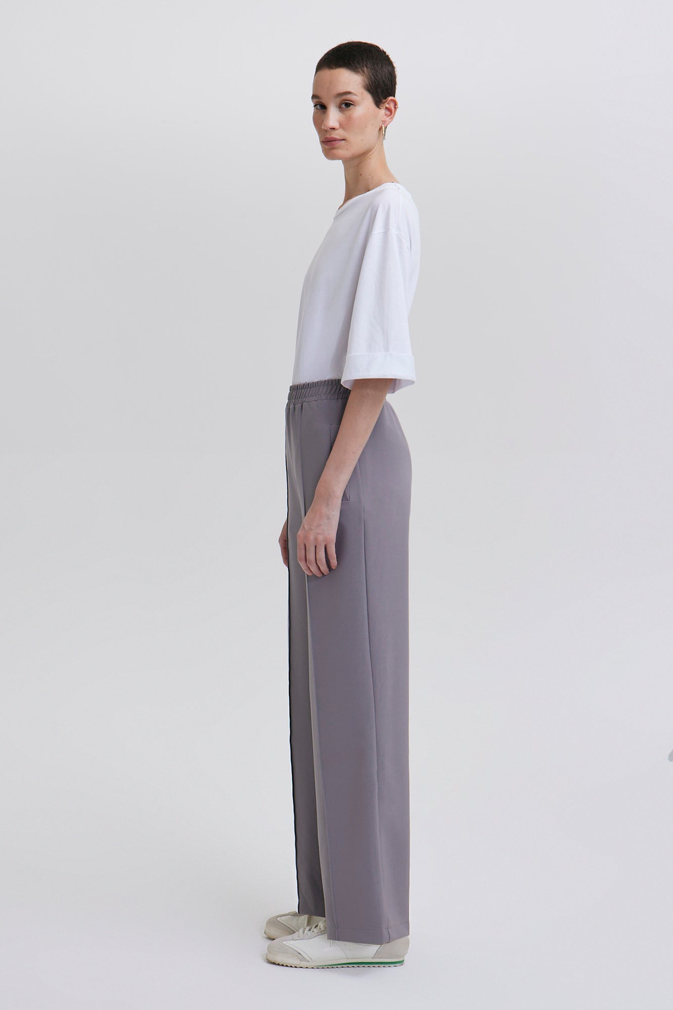 RIBBED CREPE TROUSERS