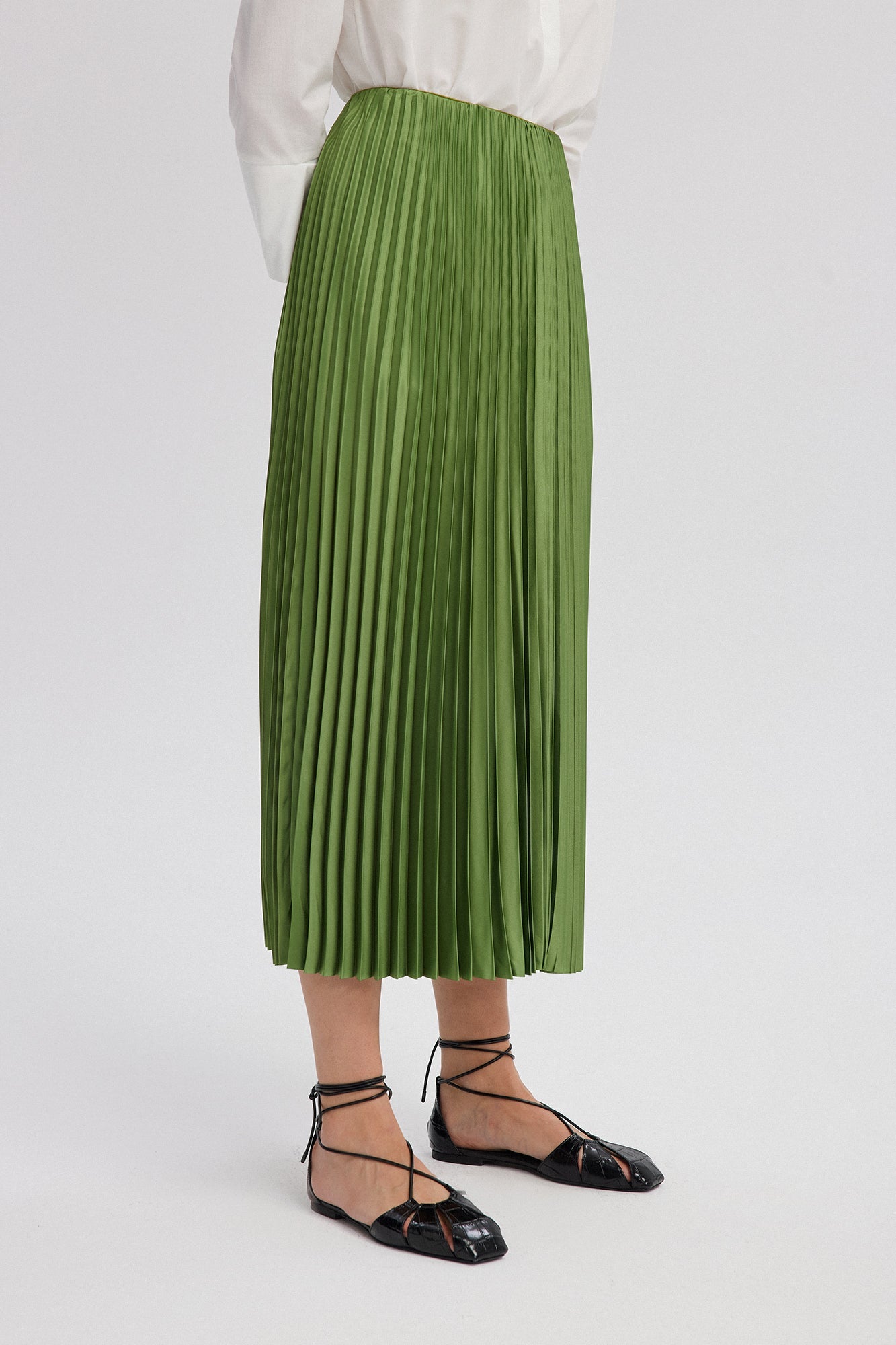 PLEATED SATIN SKIRT