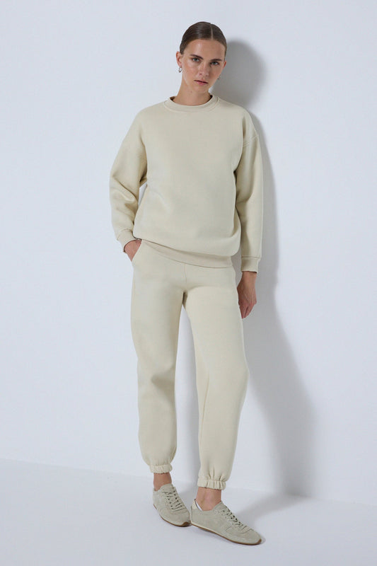 SWEATSHIRT AND JOGGER SET