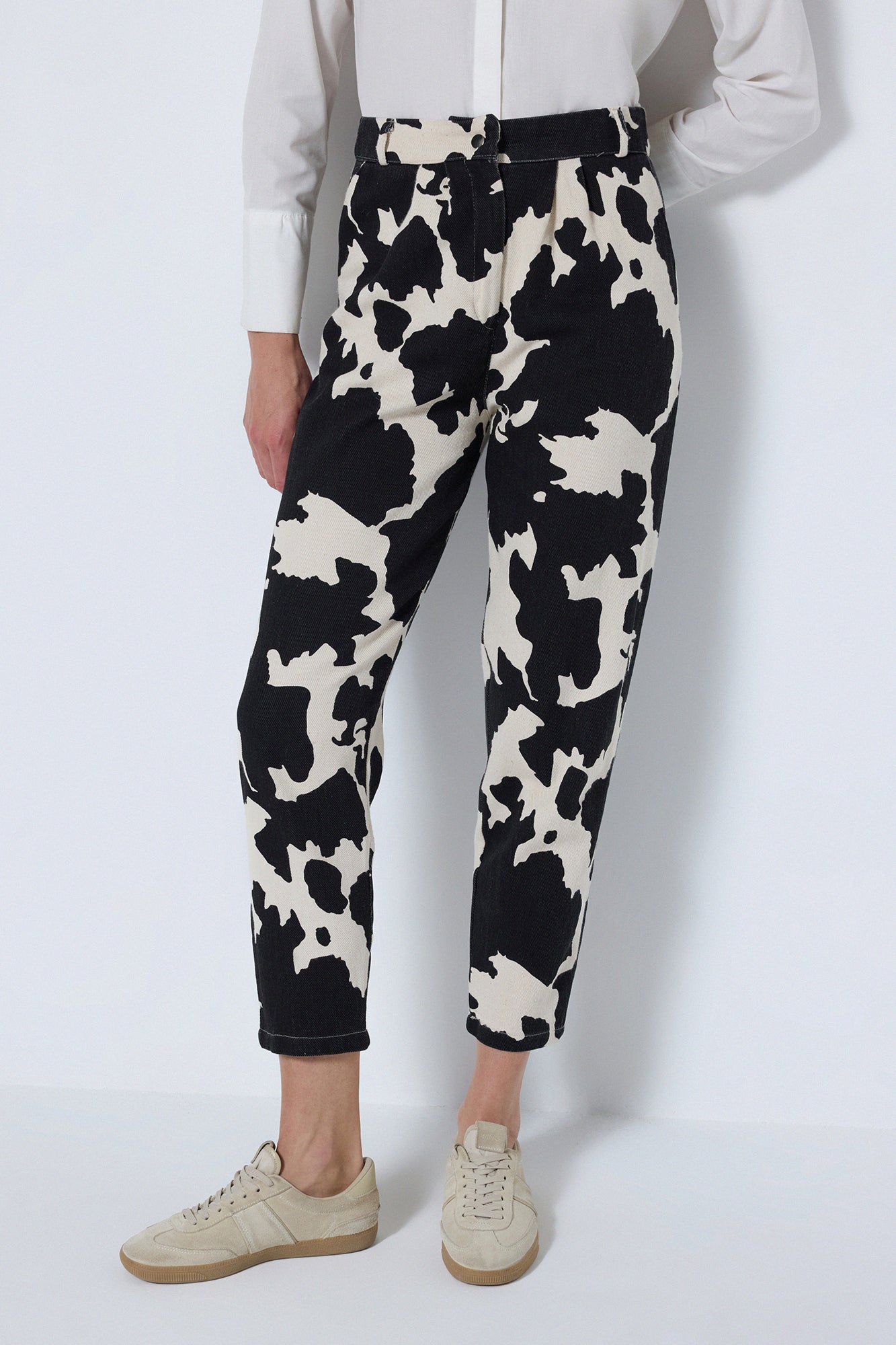 PATTERNED GABARDINE PANTS