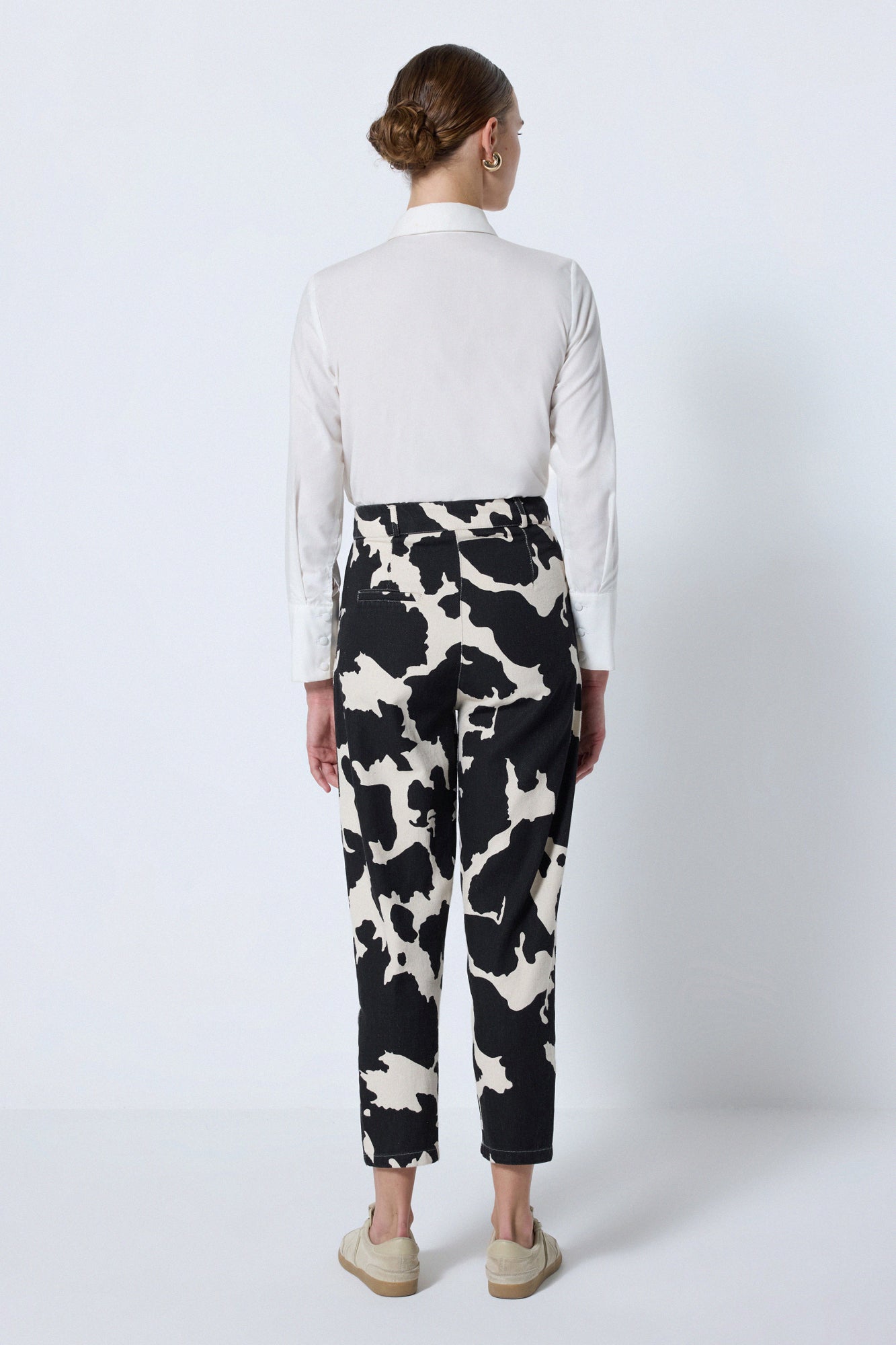 PATTERNED GABARDINE PANTS