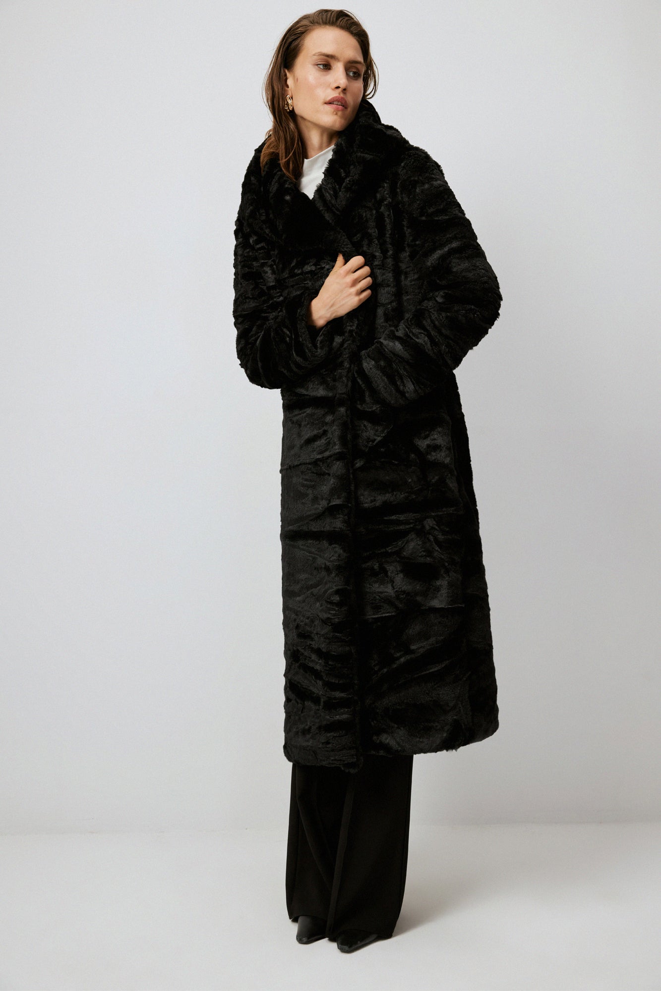 FUR COAT WITH POCKETS