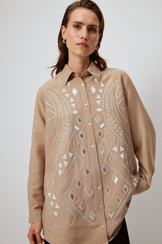 CHAIN EMBROIDERED SHIRT