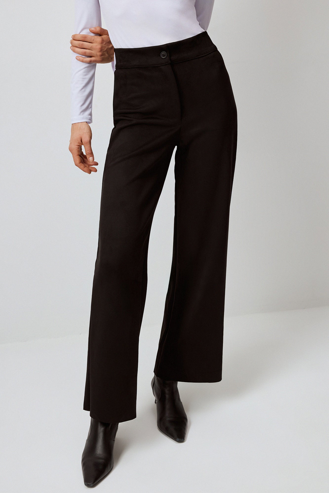 STONE EMBROIDERED SUEDE TROUSER