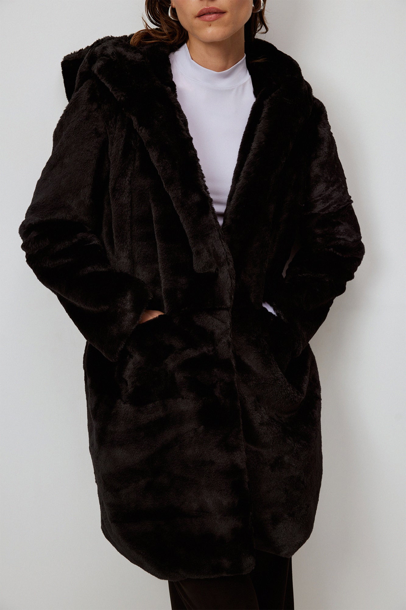 HOODED PLUSH COAT