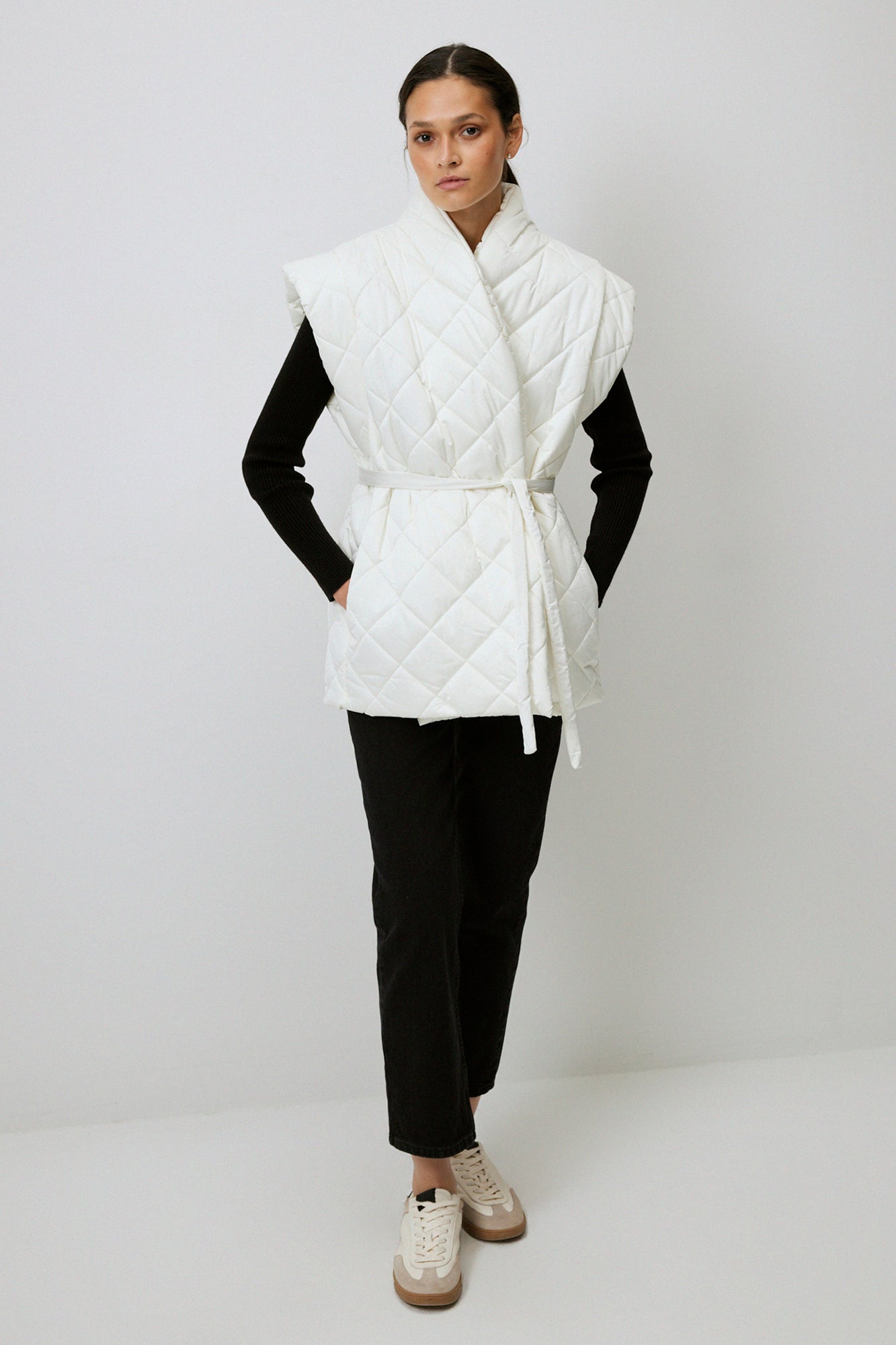 WAIST-TIED QUILTED VEST