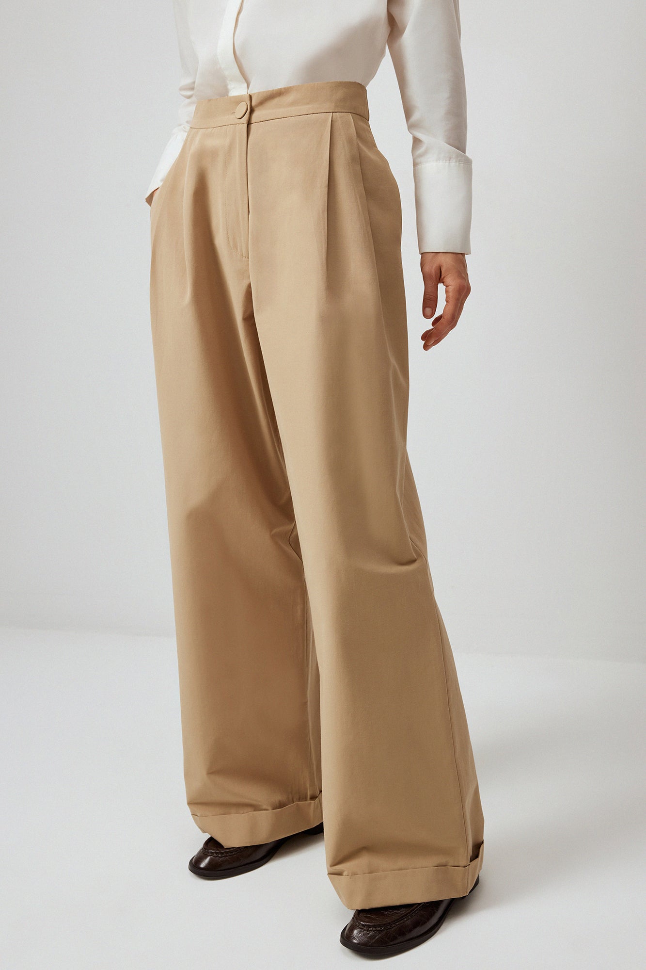 PLEATED RELAX FIT TROUSERS