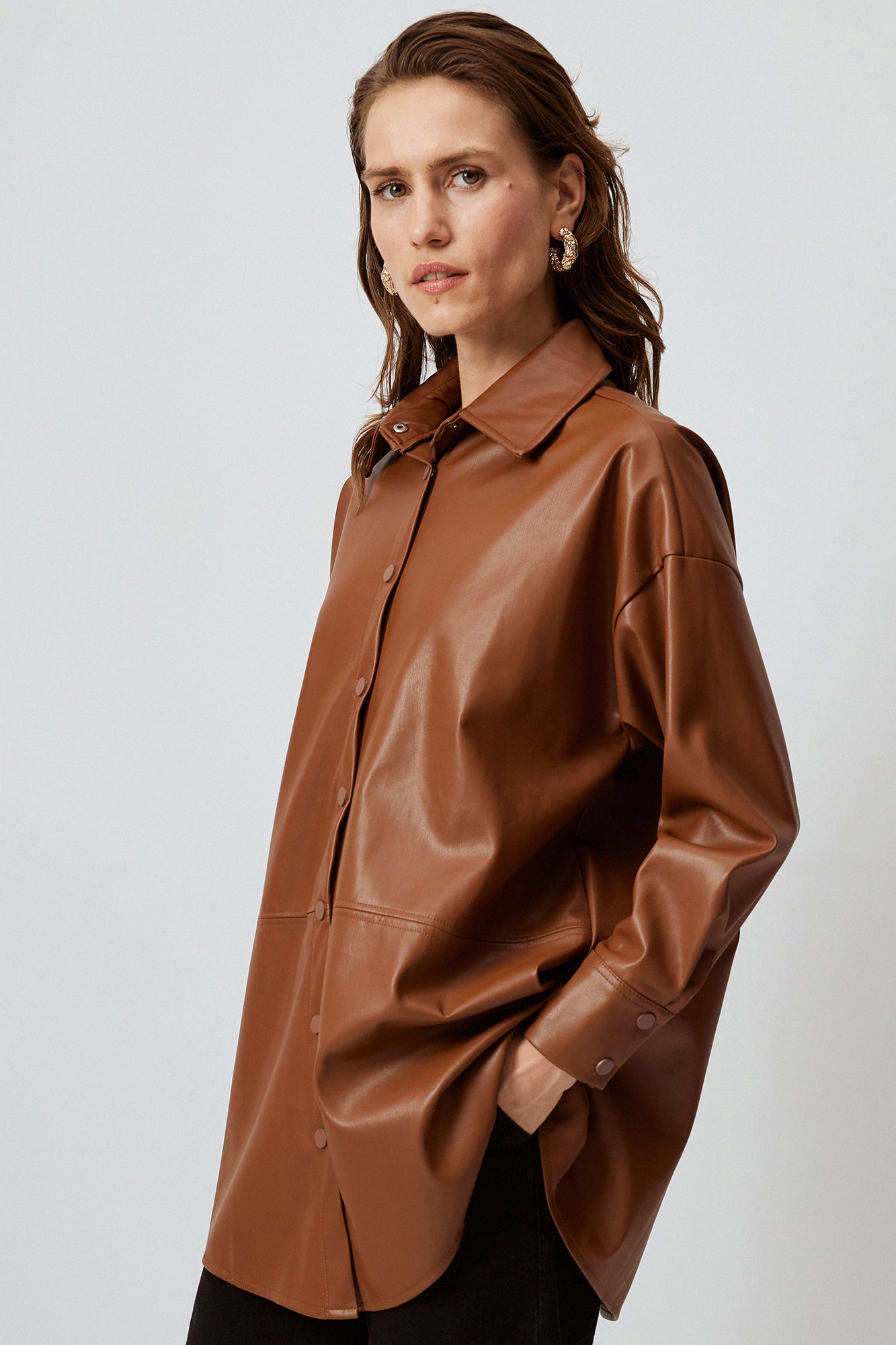 LEATHER SHIRT WITH SNAP