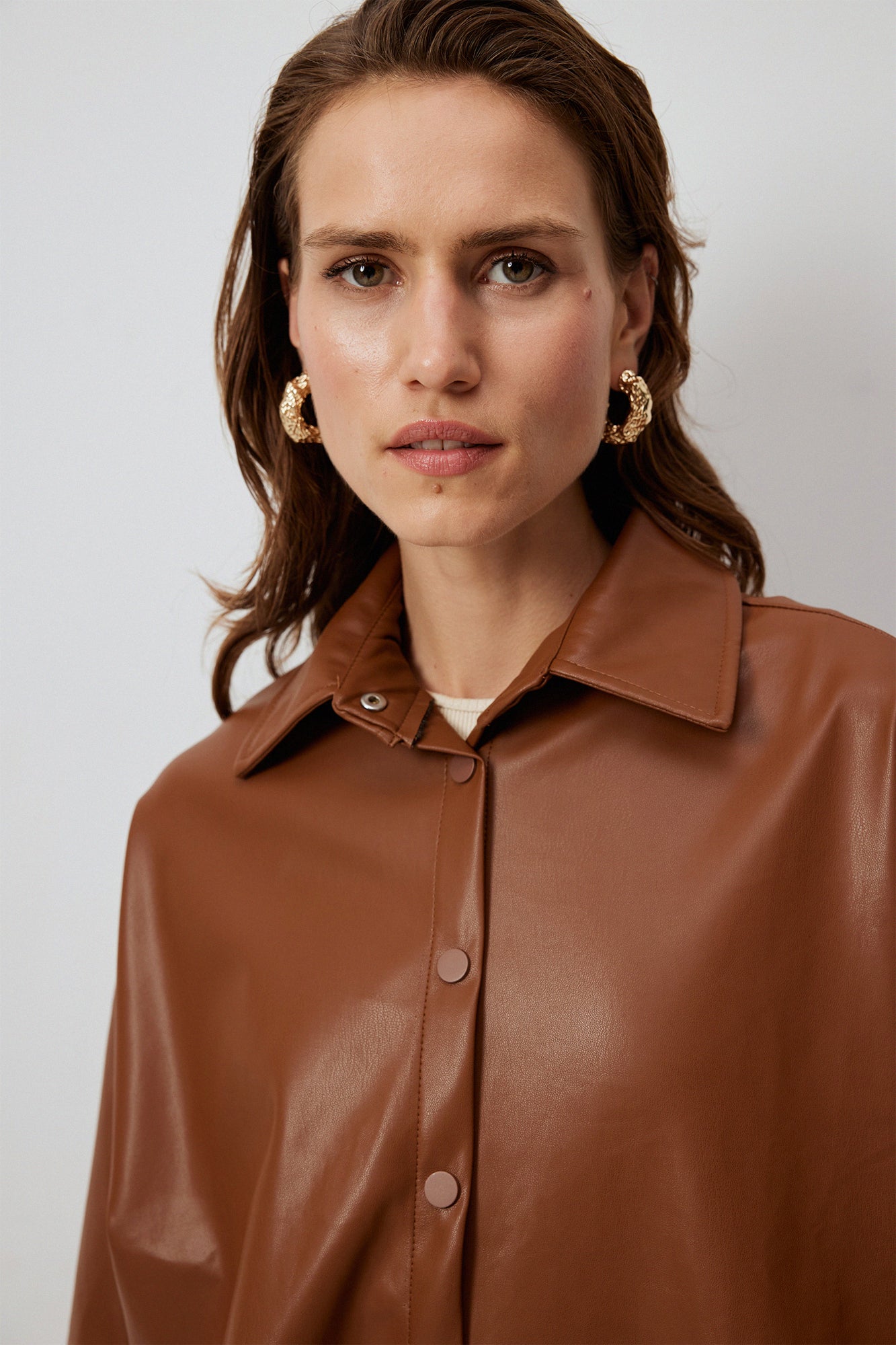 LEATHER SHIRT WITH SNAP