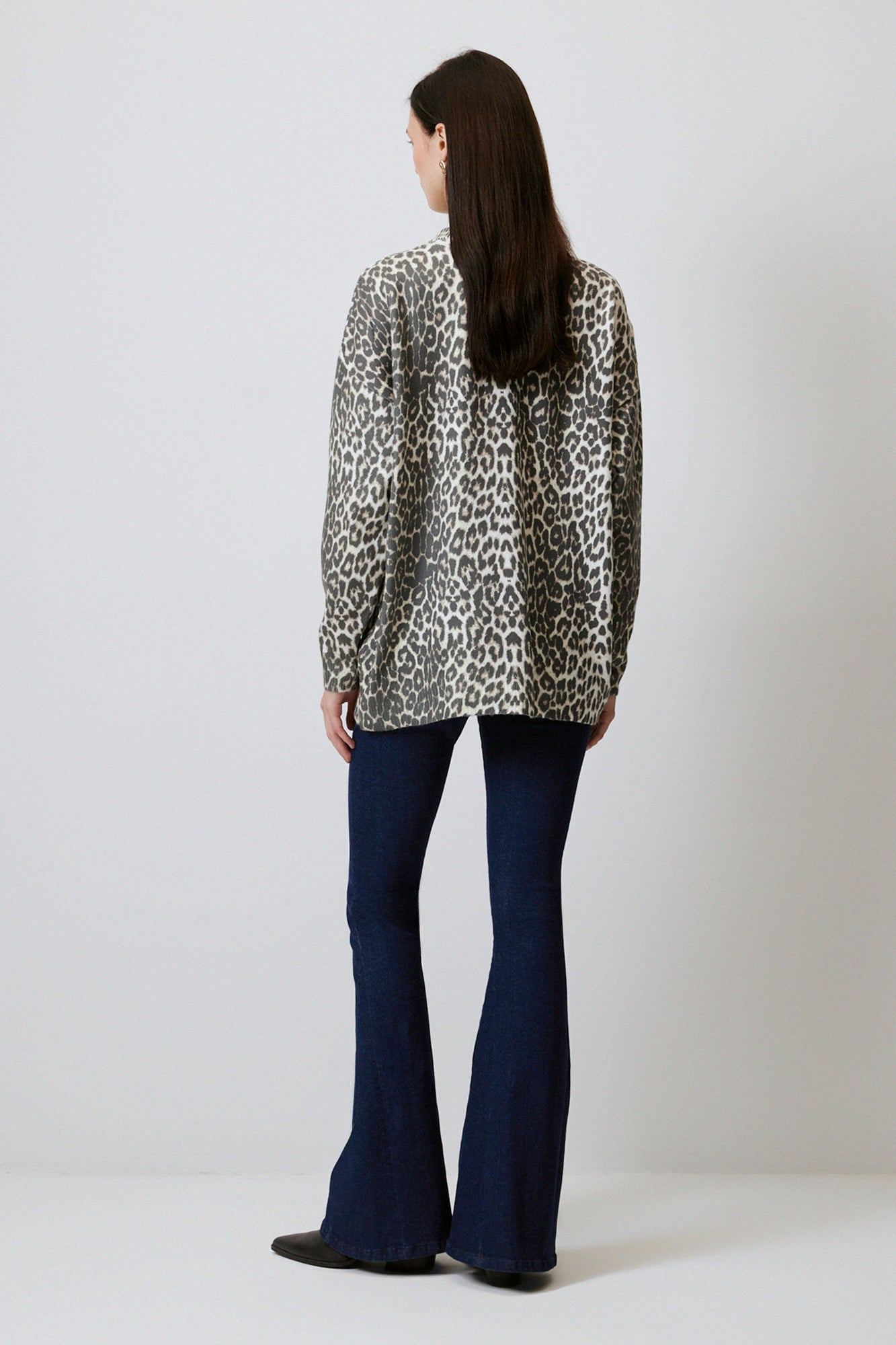 LEOPARD PATTERNED KNIT SWEATER