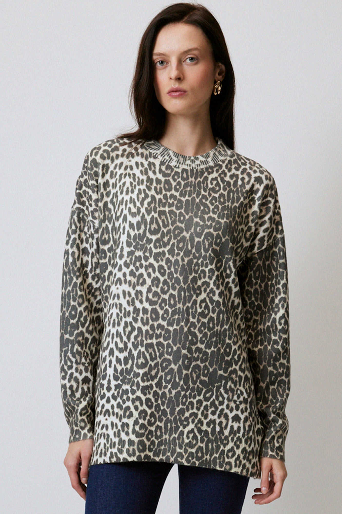 LEOPARD PATTERNED KNIT SWEATER