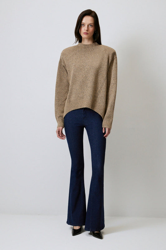 OVERSIZE KNIT SWEATER