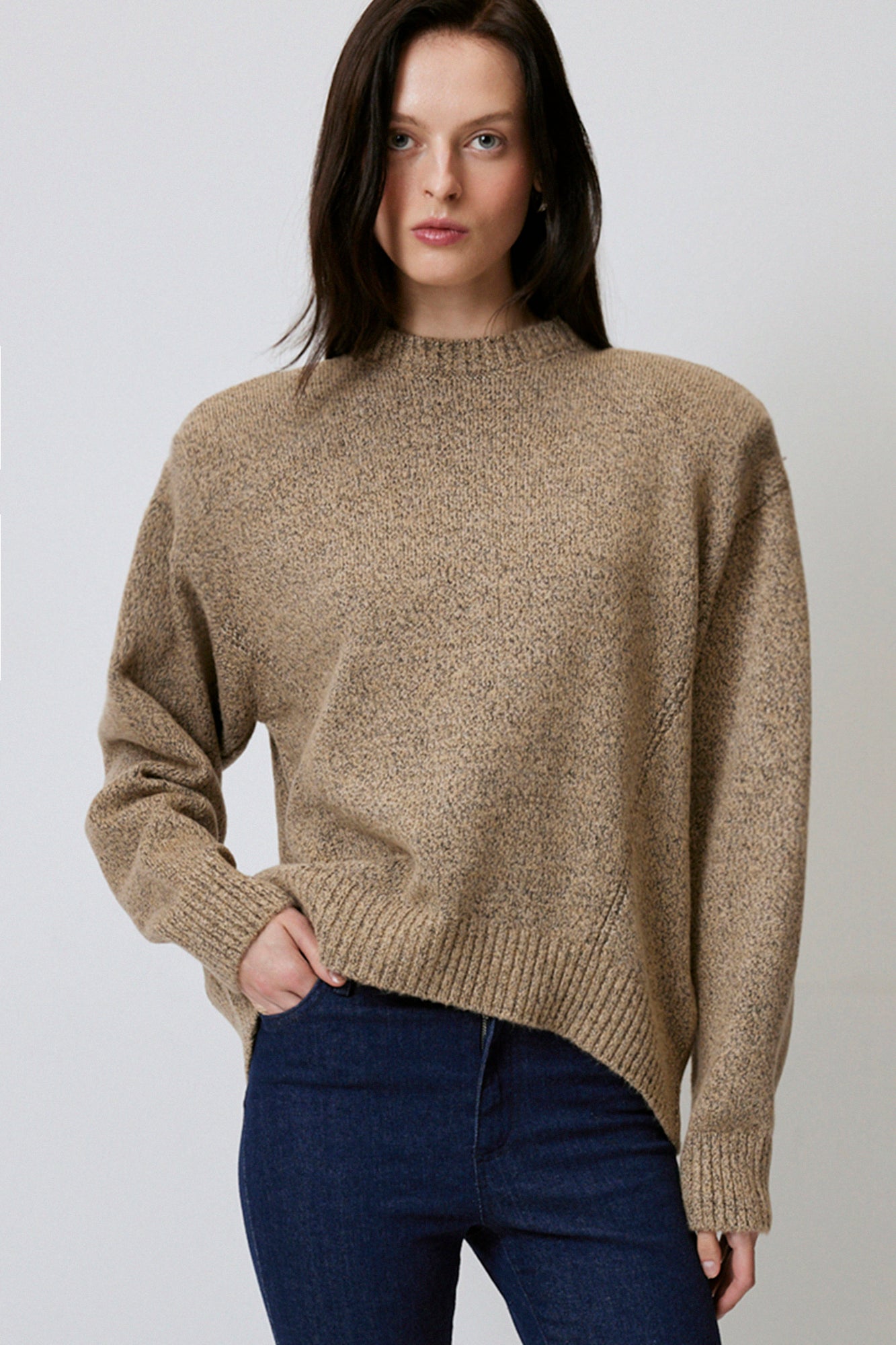 OVERSIZE KNIT SWEATER