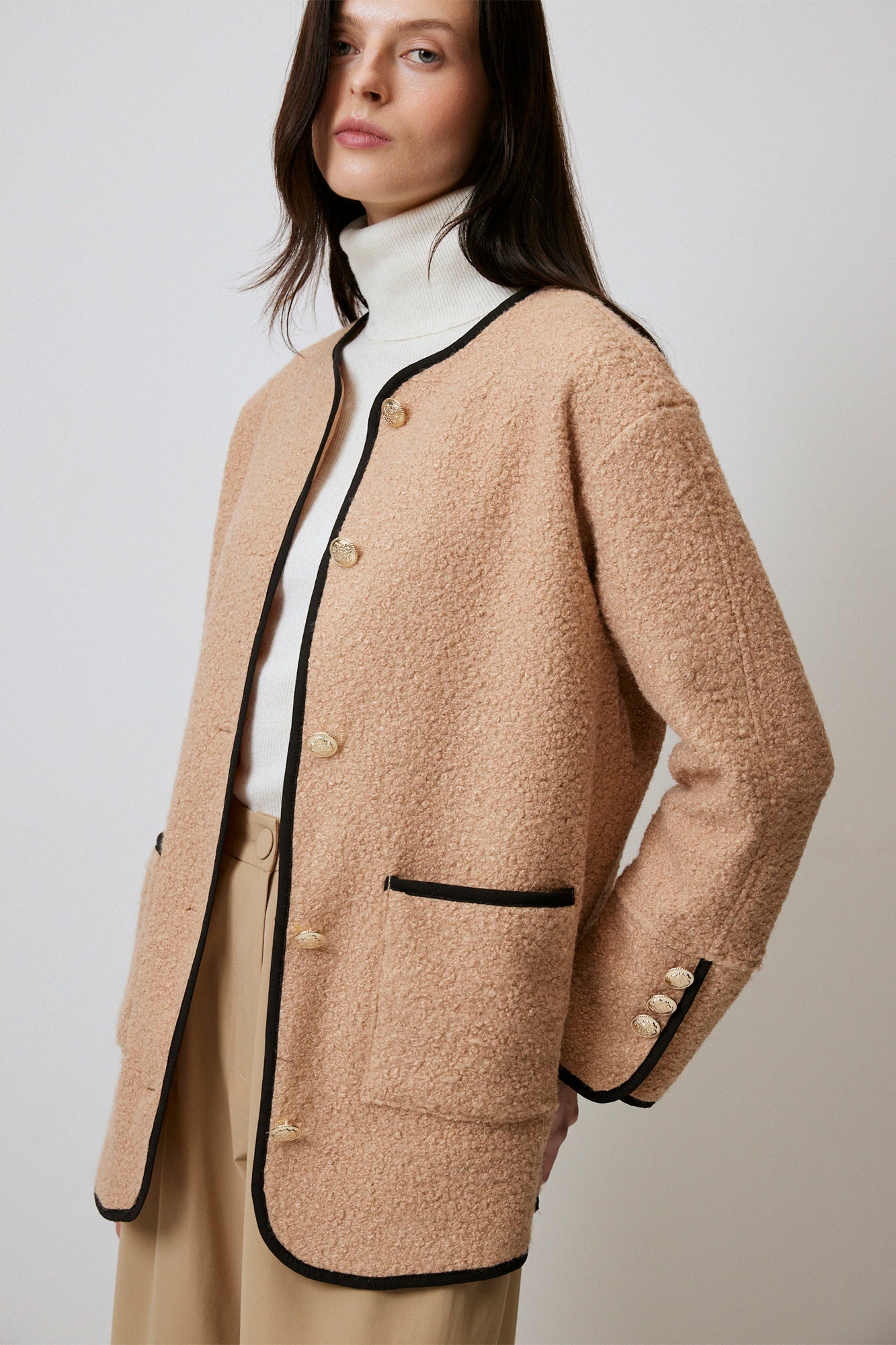 CONTRAST TRIMMED BOURLE JACKET