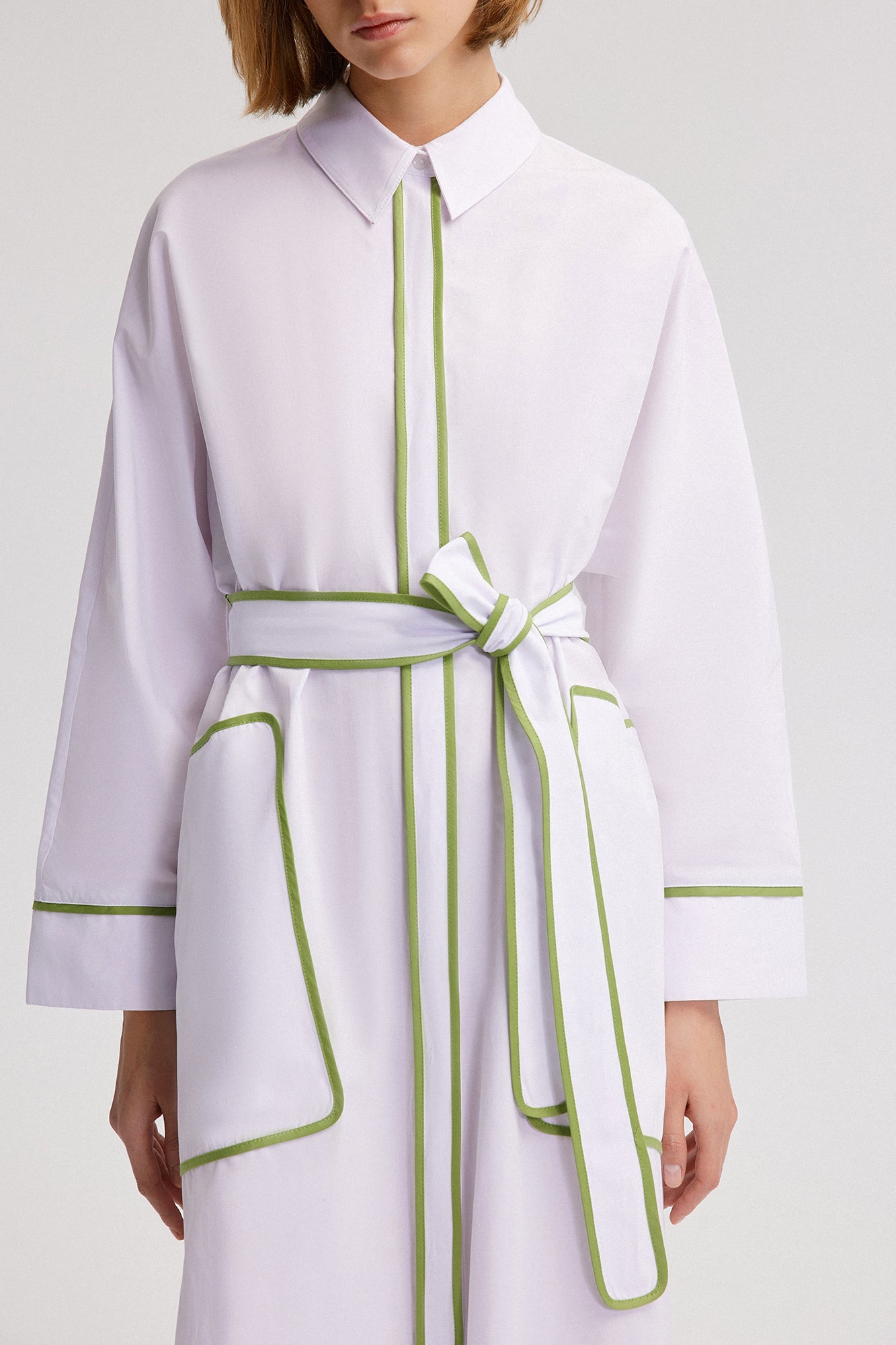 BELTED WAIST POPLIN DRESS WITH PIPING DETAILED