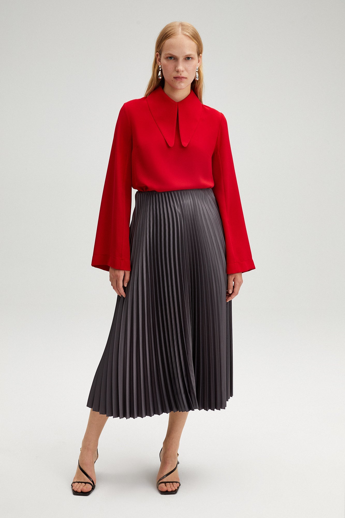 PLEATED SKIRT