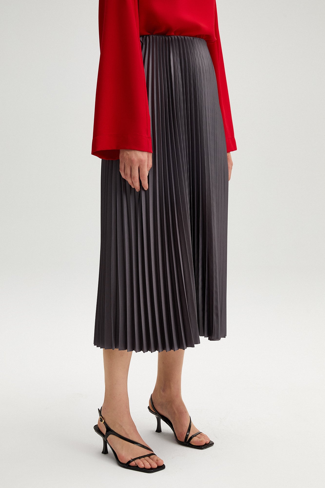 PLEATED SKIRT