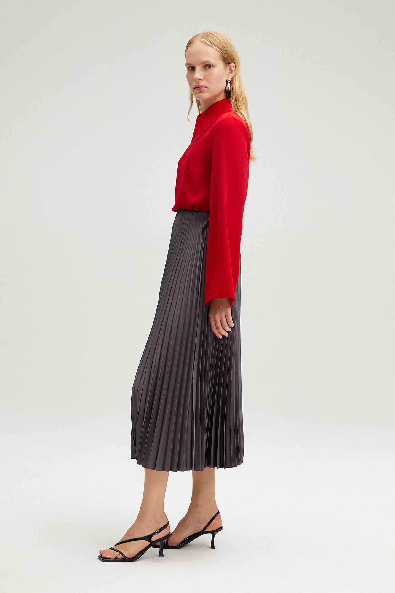 PLEATED SKIRT