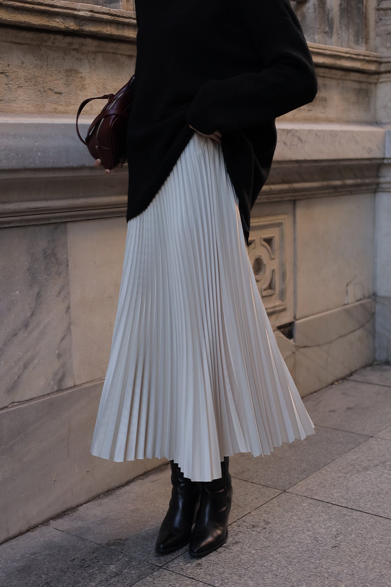 PLEATED SKIRT