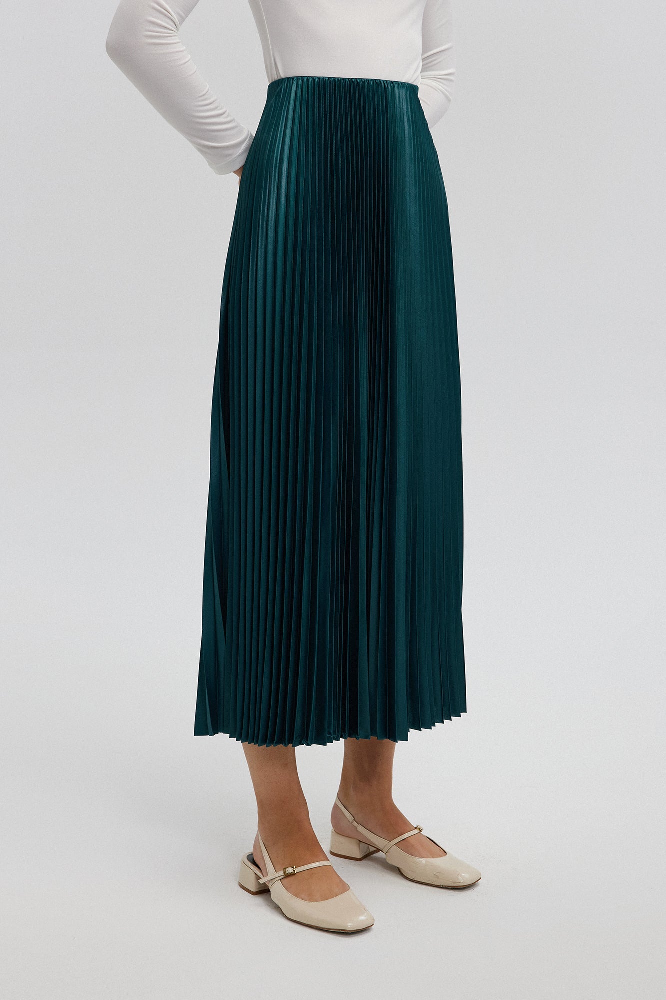 PLEATED SKIRT