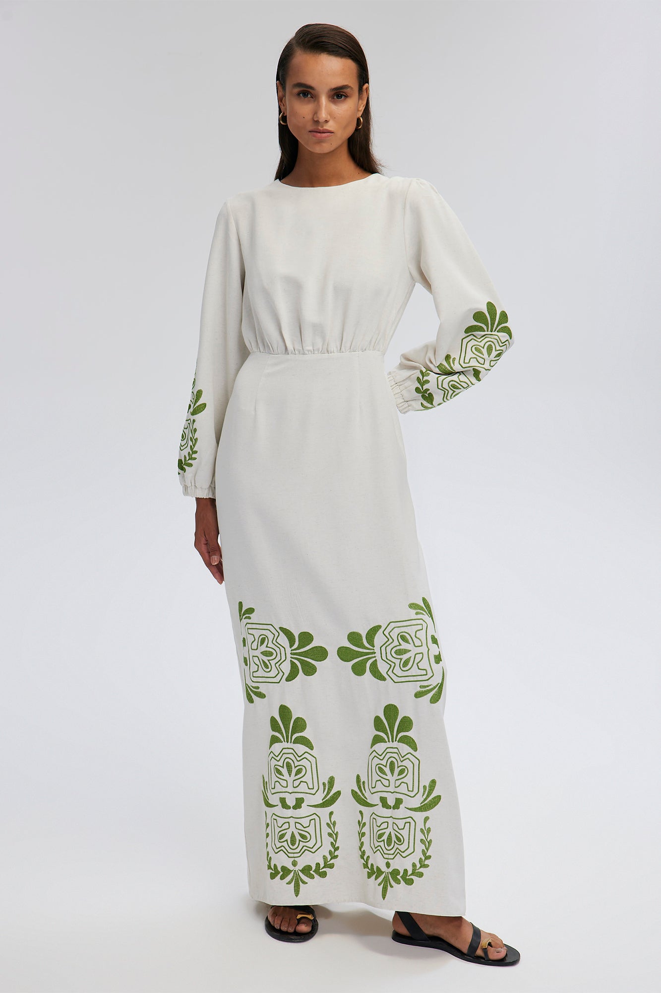 LINEN DRESS WITH EMBROIDERY