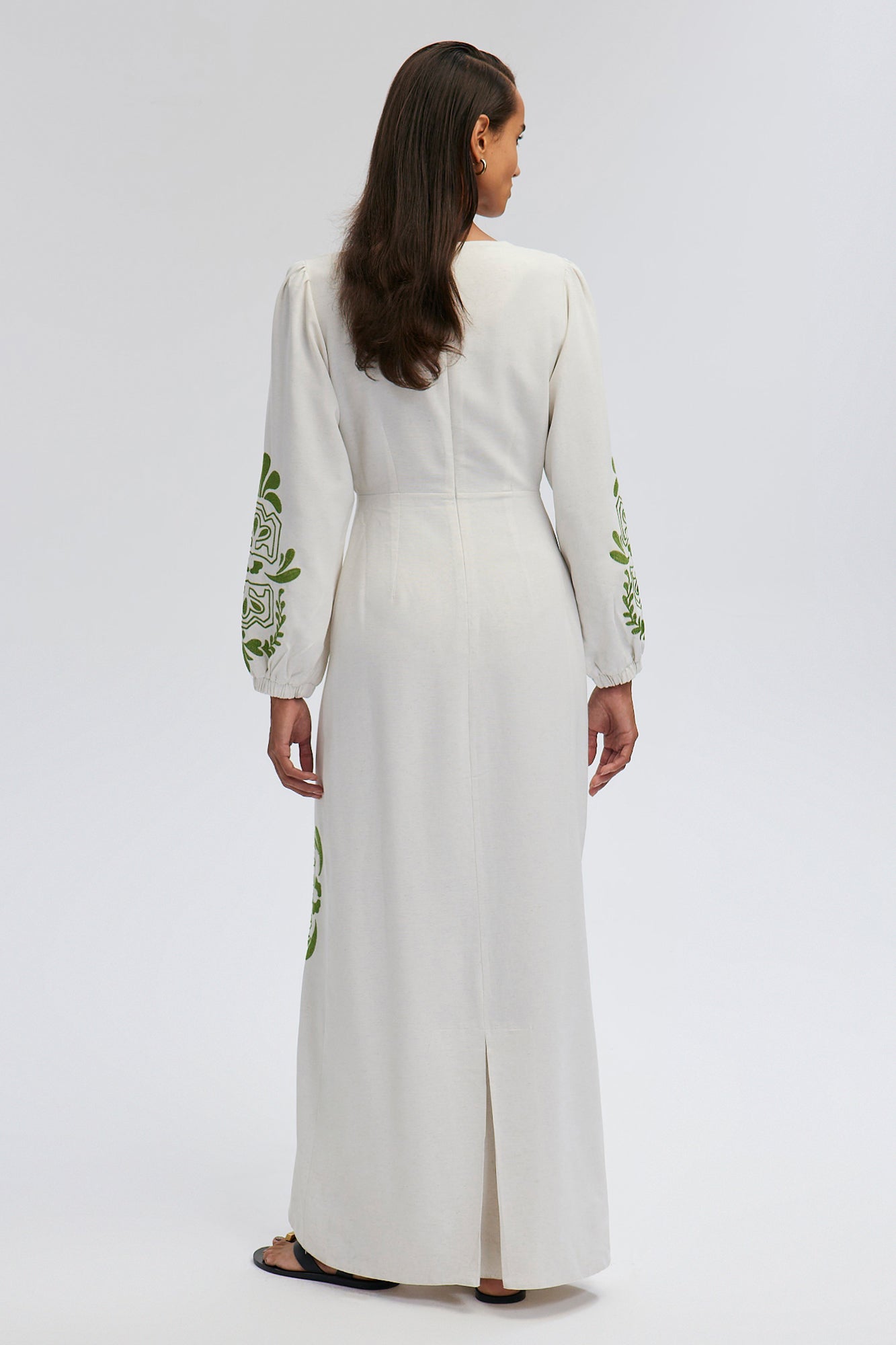 LINEN DRESS WITH EMBROIDERY