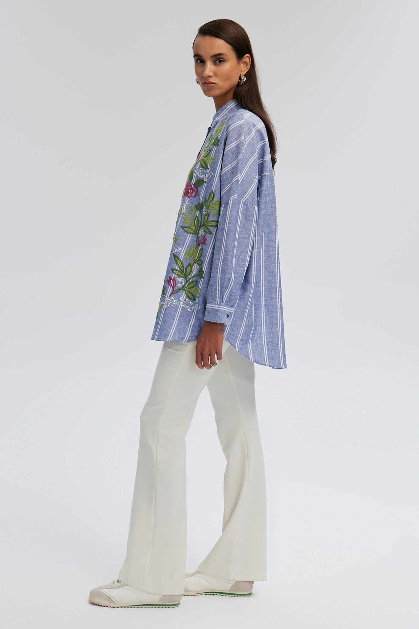 FLORAL EMBROIDERED LINEN TEXTURED SHIRT