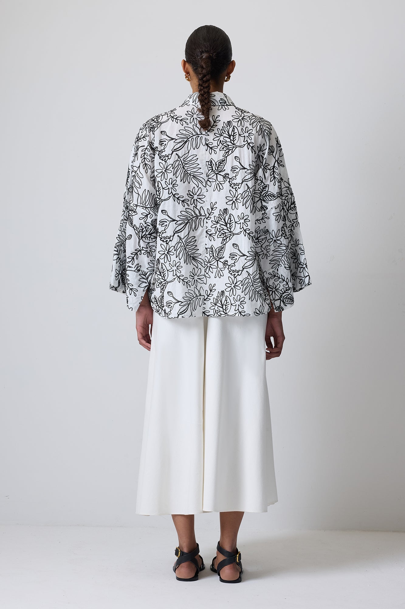 EMBROIDERY DETAIL SHIRT