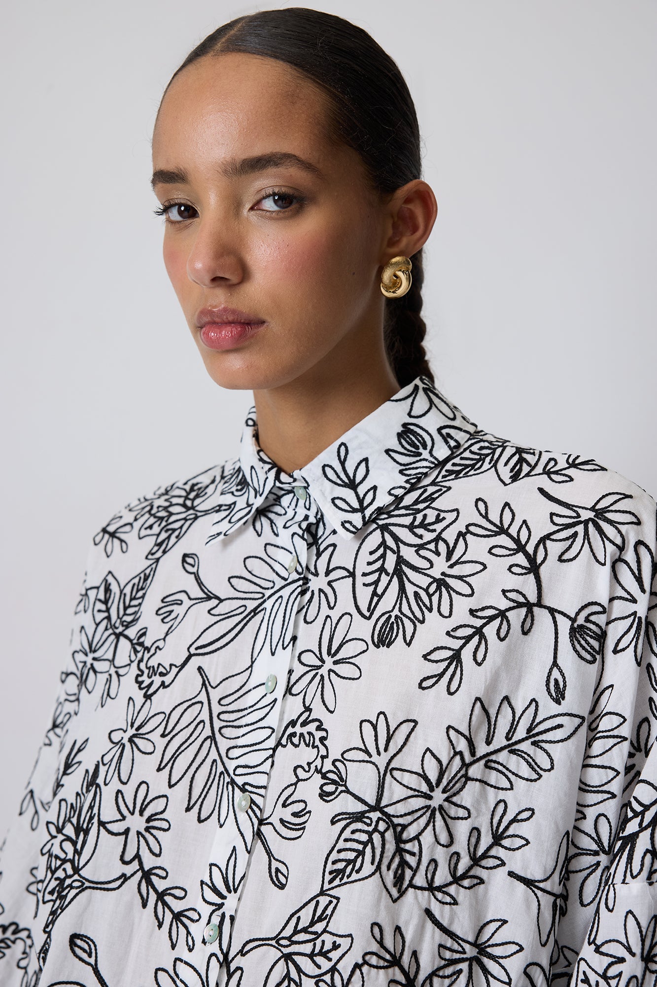 EMBROIDERY DETAIL SHIRT